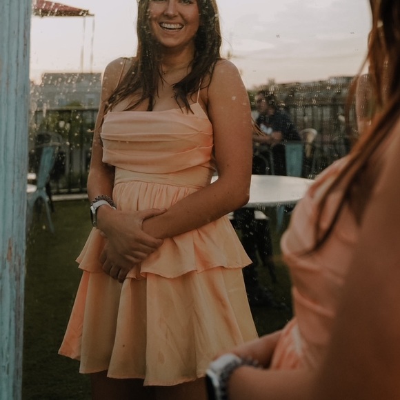 Orange ruffle dress - Picture 2 of 2